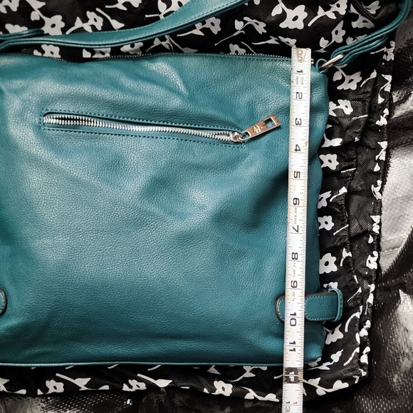 Jenna Kator. Gently used bag. Hunter green. - Picture 7 of 8